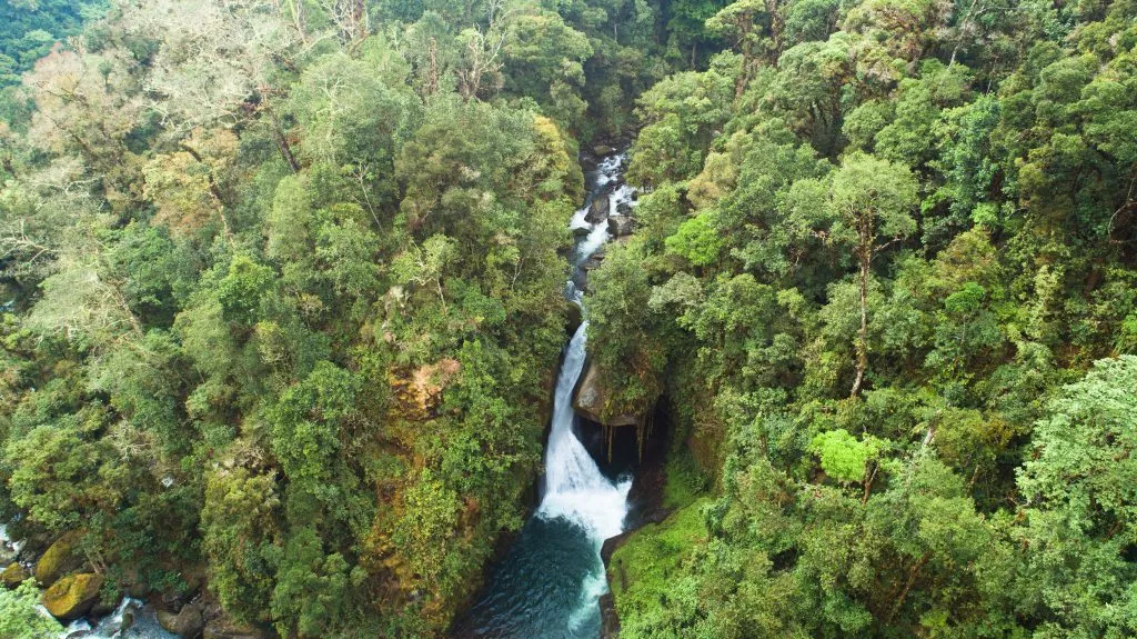 Catarata-San-Gerardo-de-Dota-San-José--1024x575.jpg.webp