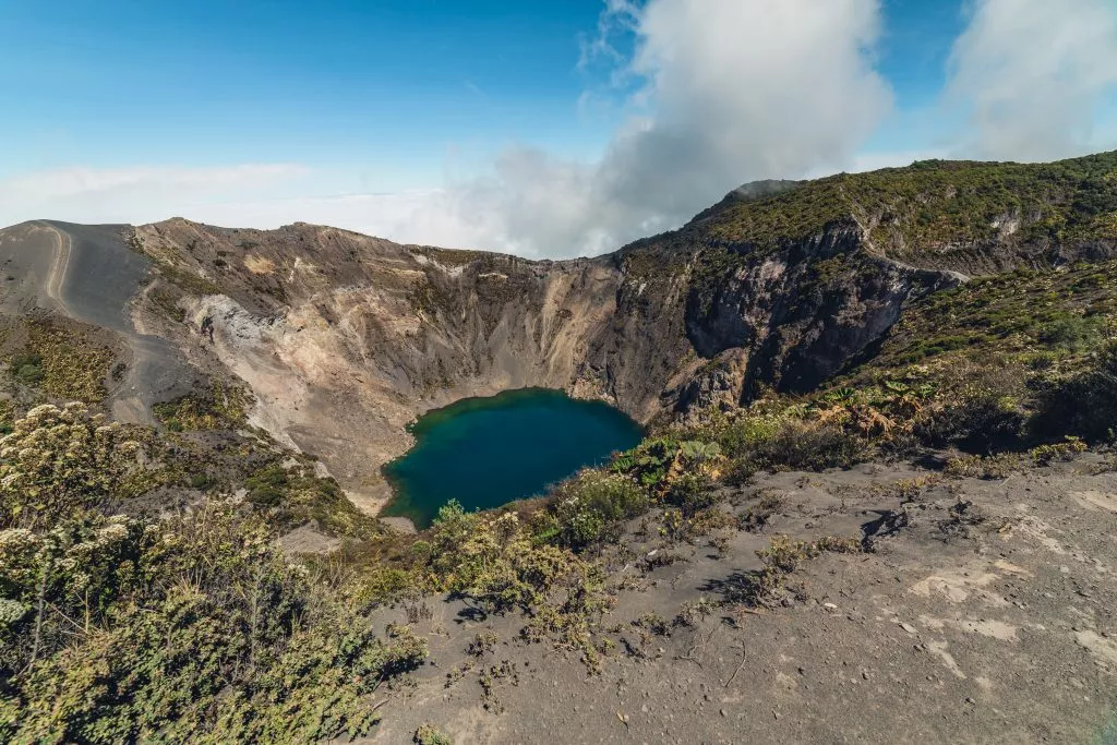 Crater-Principal-Volcan-Irazu-Cartago-1024x683.jpg.webp