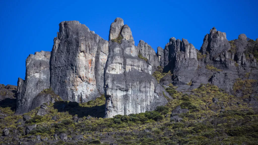 Crestones-Parque-Nacional-Chirripo-San-Jose-1024x576.jpg.webp