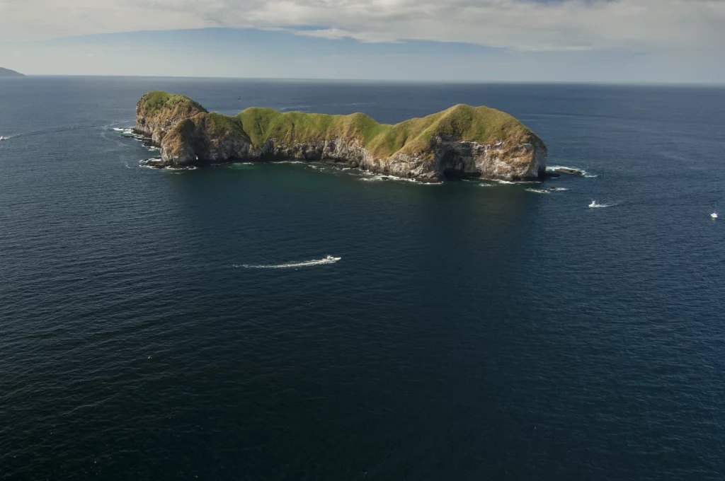 Isla-Las-Catalinas-Guanacaste-1024x680.png.webp