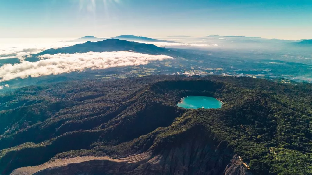 Laguna-Volcan-Poas-Alajuela--1024x575.jpg.webp