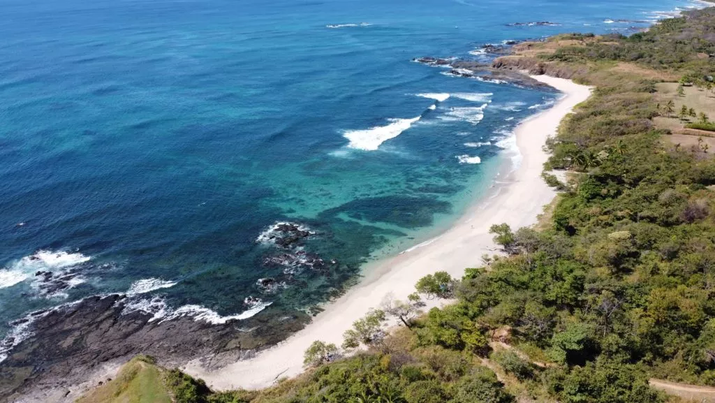Playa-Blanca-Playa-Junquillal-1024x577.jpg.webp