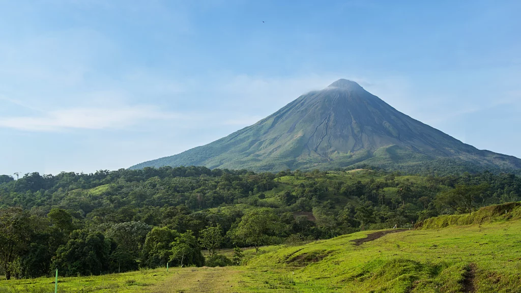 Volcan-Arenal-1-1024x576.png.webp