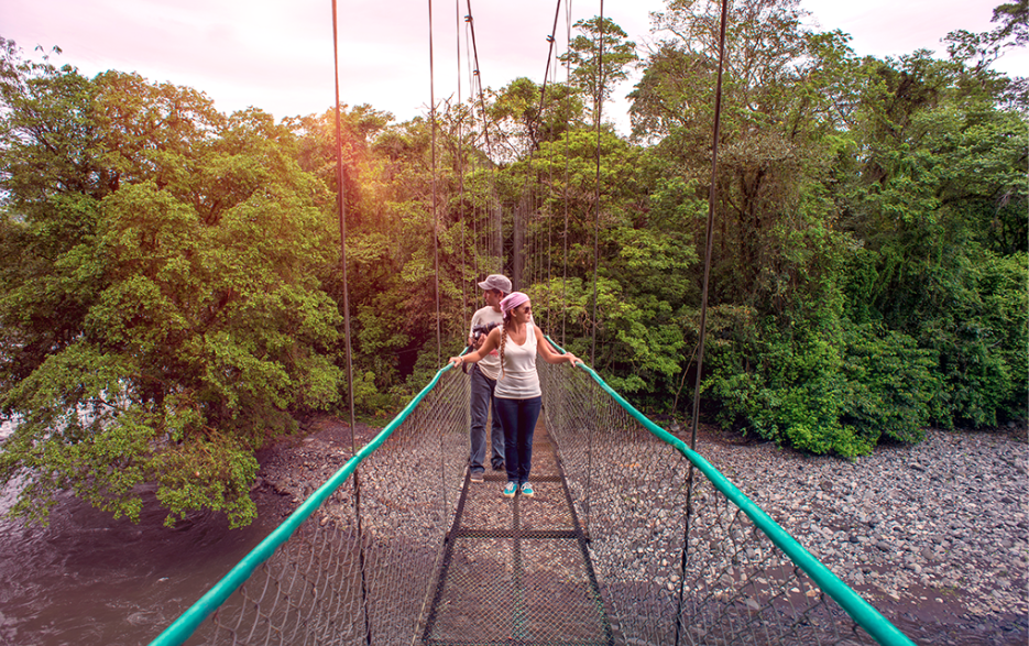 Puente colgante en la Reserva Biológica Tirimbina, Sarapiquí