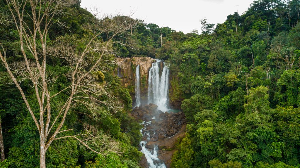 Piscina natural en las Cataratas Nauyaca