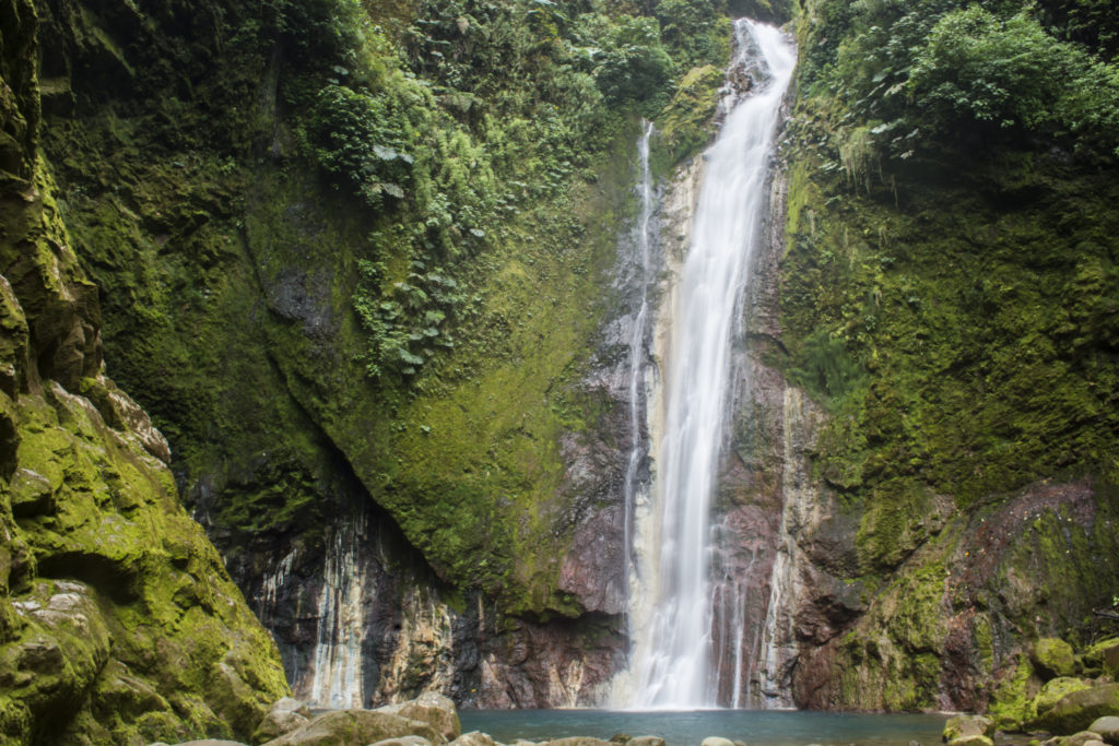 Catarata Tesoro Escondido y mirador La Gota
