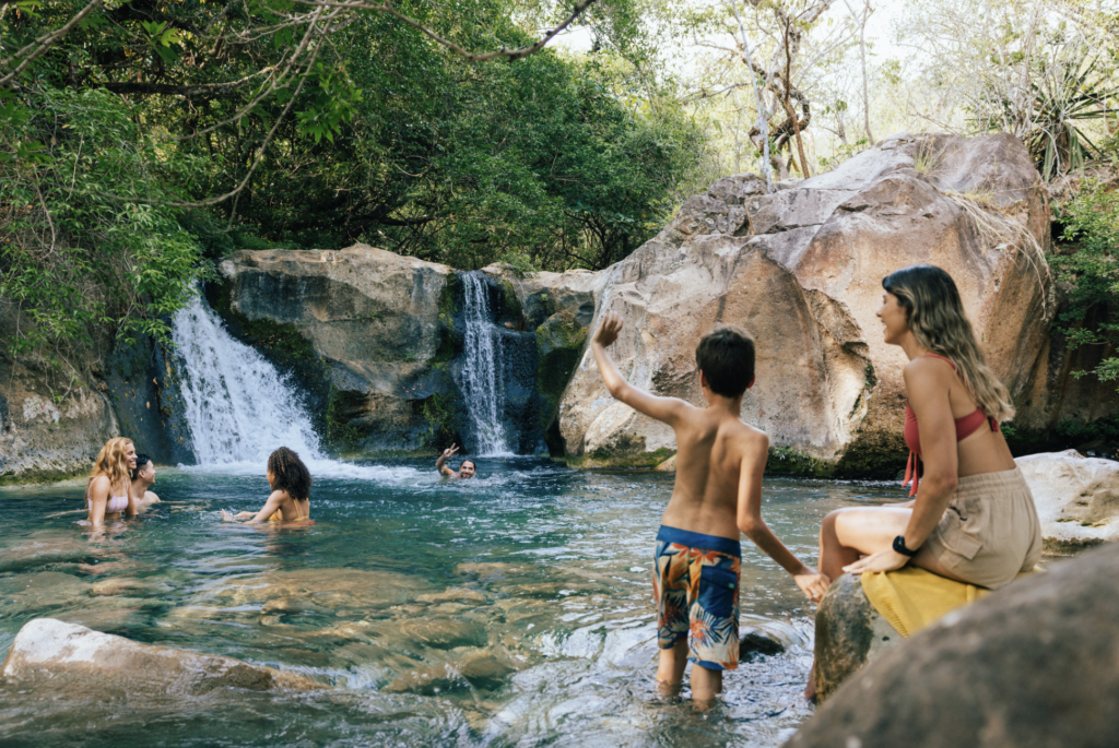 Catarata Las Chorreras en Curubandé, Guanacaste - Cascadas y piscina natural