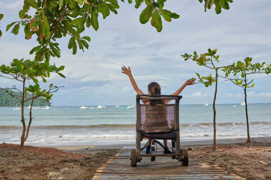 6 Playas Accesibles en Costa Rica con Pasarelas para Sillas de Ruedas | Paseos Costa Rica