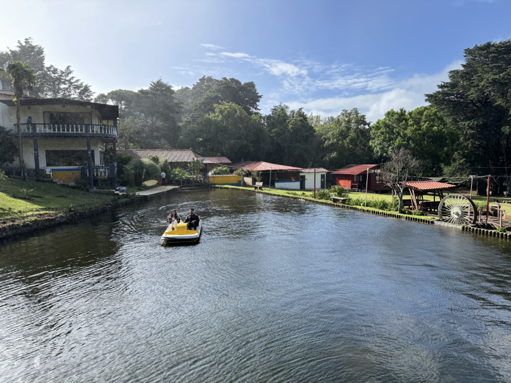 Paseo en bote por la Laguna de Plata, Heredia