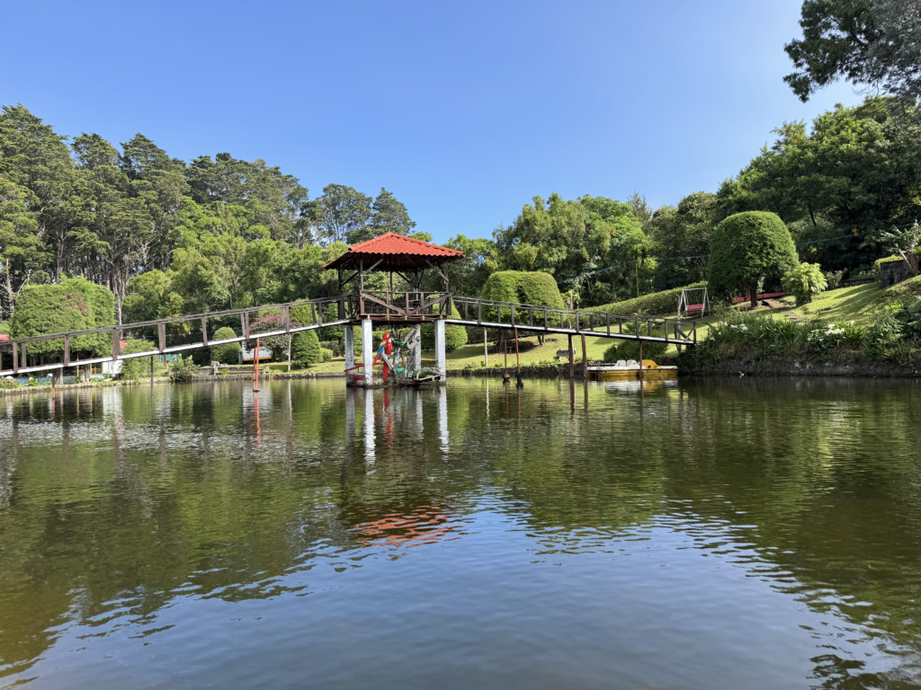 Laguna de Plata San Rafael de Heredia | Ecoturismo y Aventura Familiar