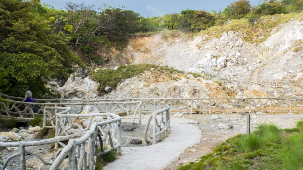 Parque Nacional Miravalles: Volcán, Aguas Termales y Aventura en Costa Rica | Paseos Costa Rica
