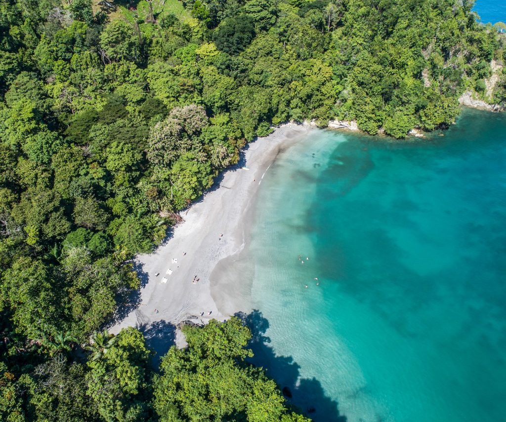 8 Playas de Oleaje Suave en Costa Rica - Ideal para Familias y Niños