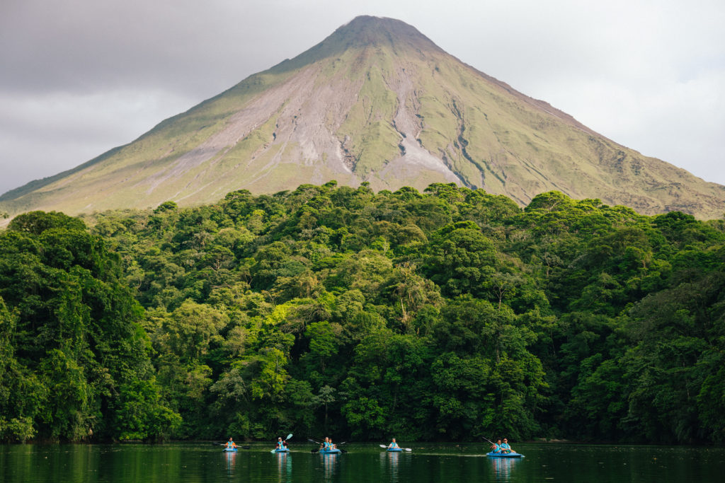 Actividades en el Lago Arenal | Tours Acuáticos y Aventuras | Paseos Costa Rica